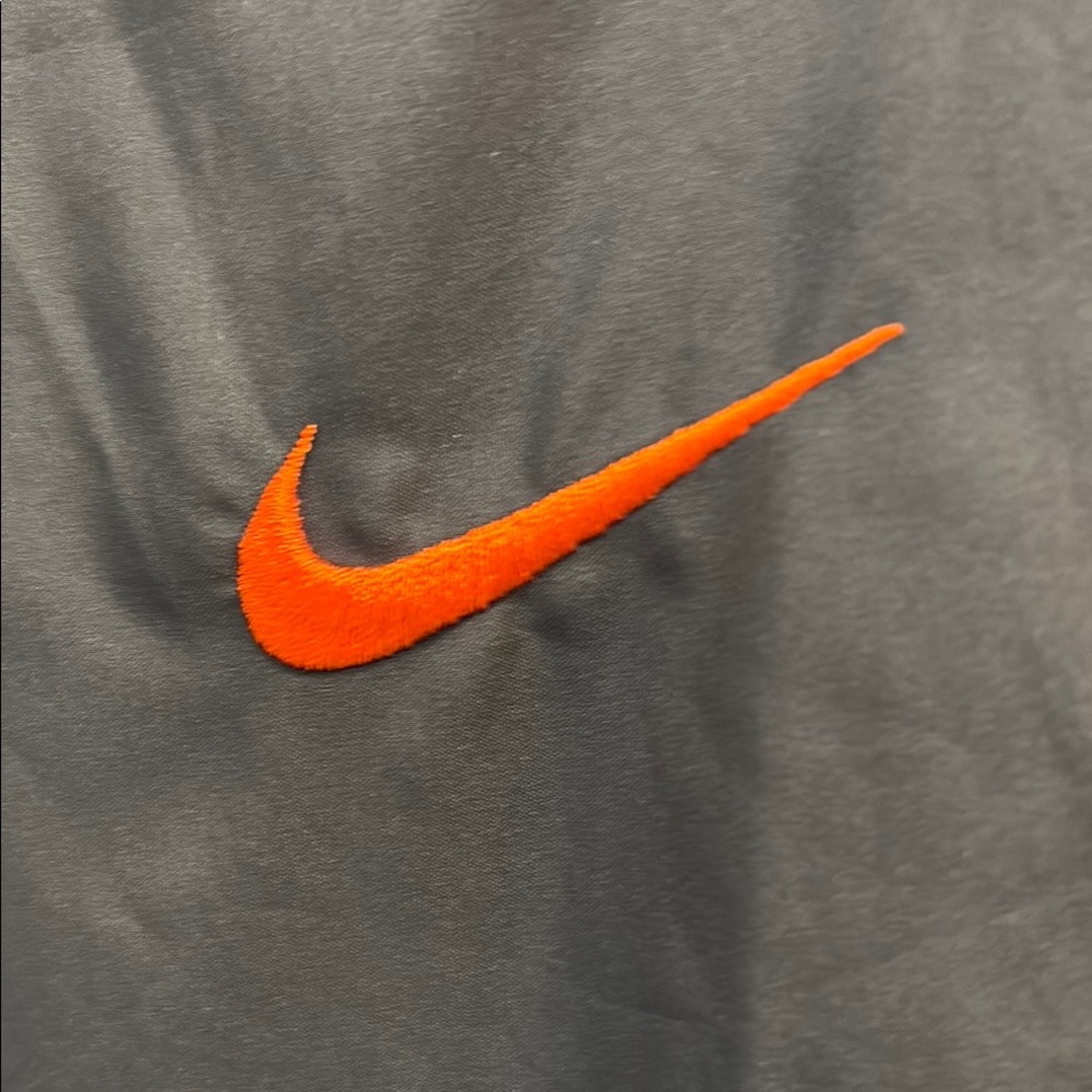 Oregon State Beavers. Nike Black and Orange Windbreaker, Quarter Zip Pullover - Picture 3 of 10